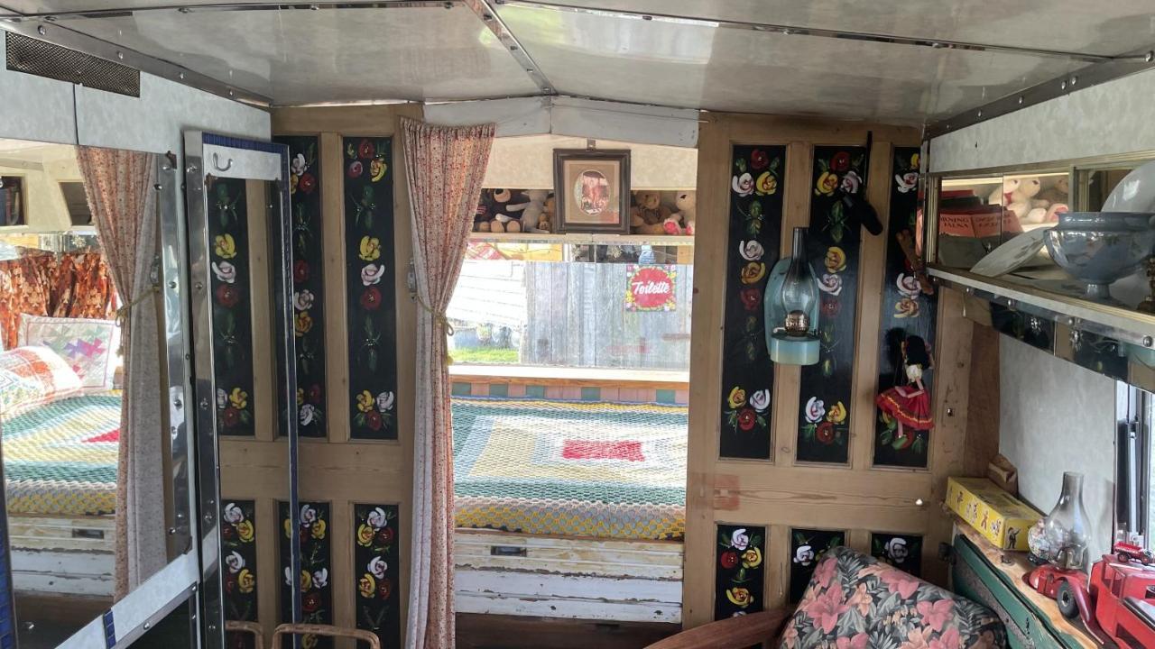 2 X Double Bed Glamping Wagon At Dalby Forest سكرابورو المظهر الخارجي الصورة